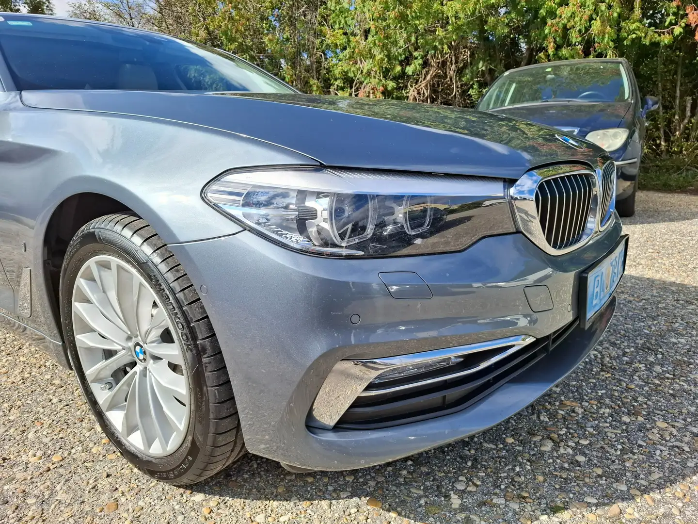 BMW 530 530 e iLuxury Line+Vollleder+Schiebedach Grau - 2