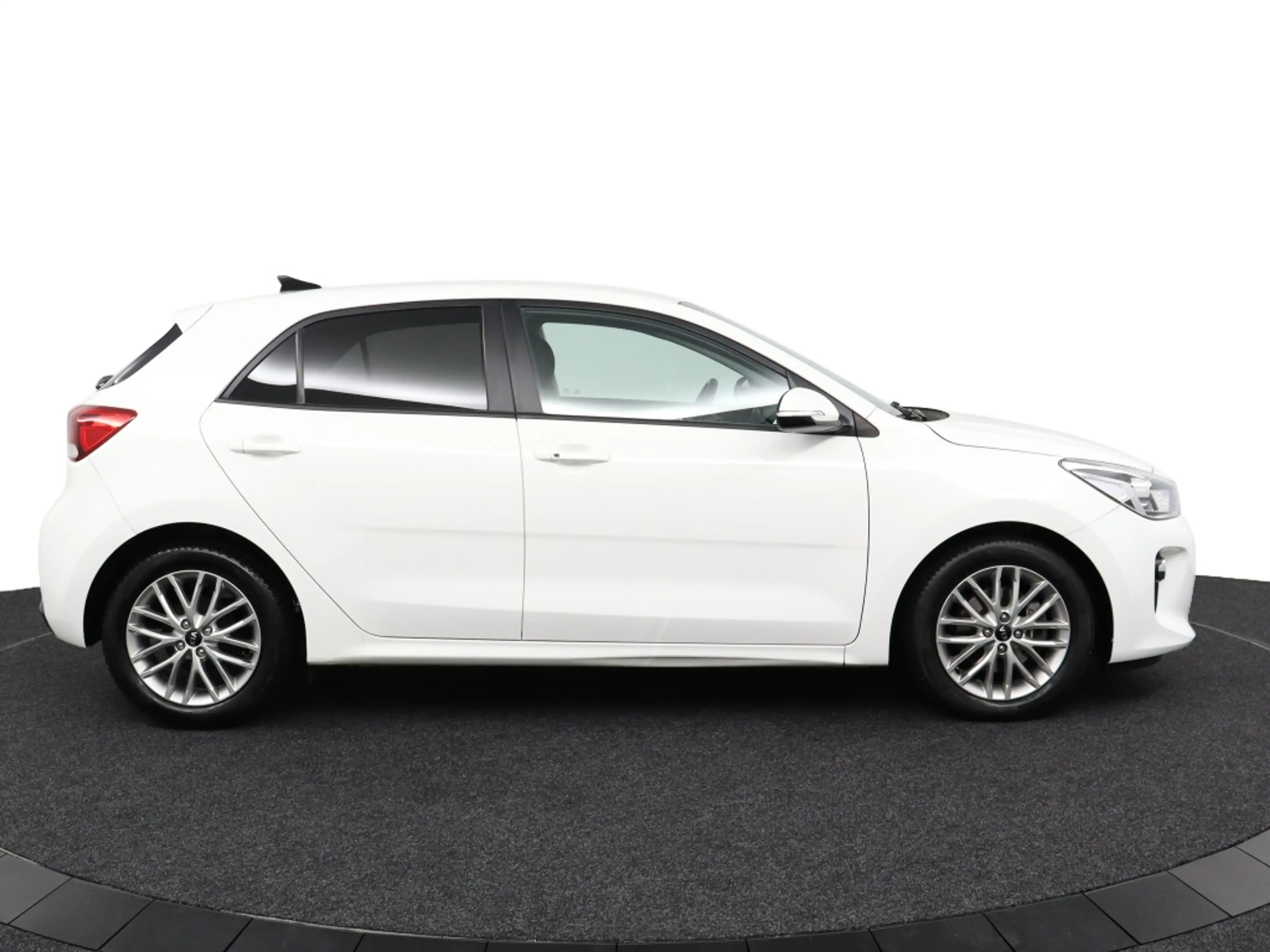 Kia Rio 1.0 TGDI Dynamic Plus Line — photo 12