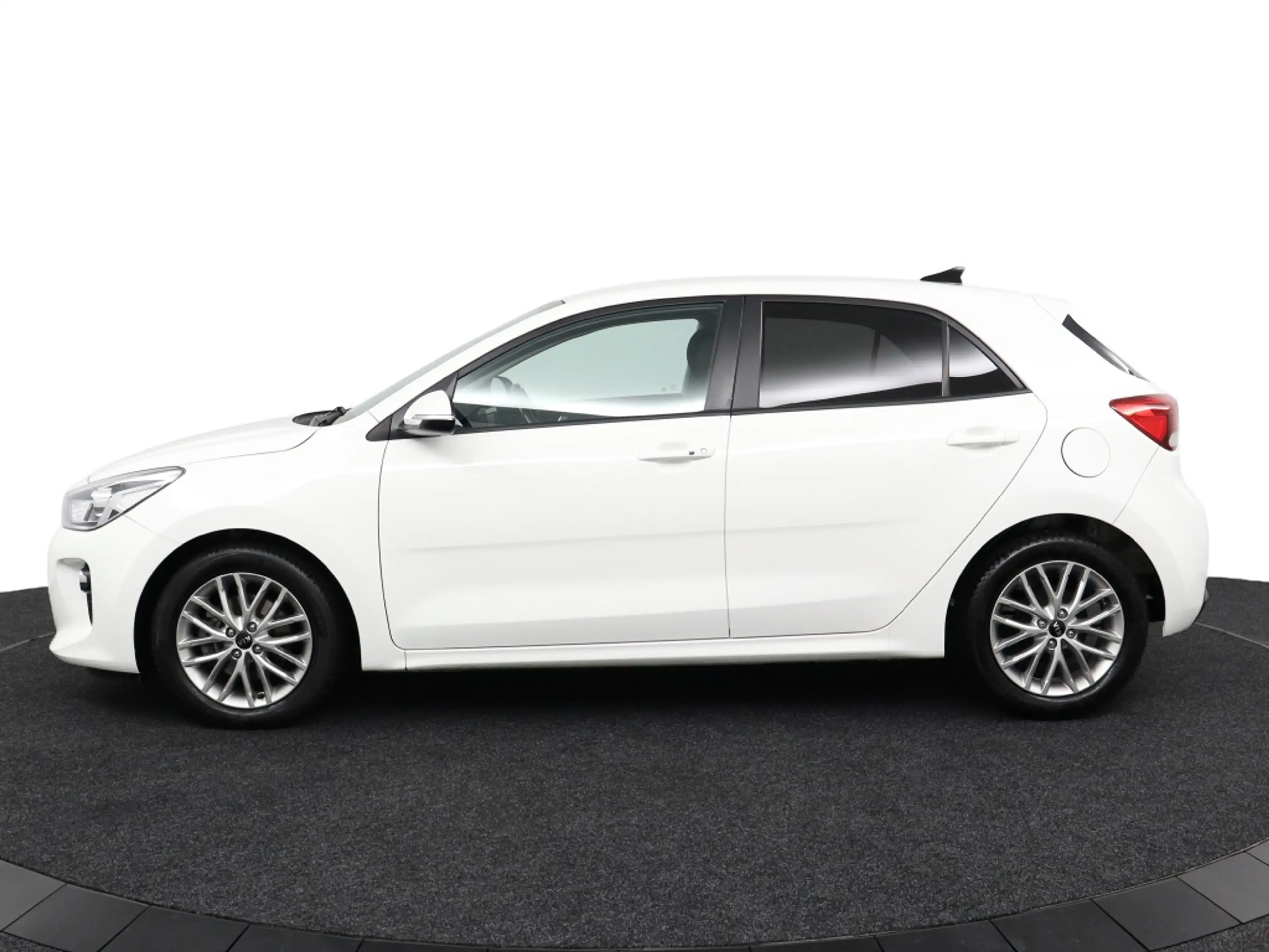 Kia Rio 1.0 TGDI Dynamic Plus Line — photo 6