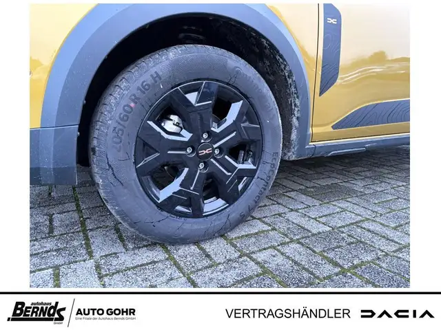 Dacia Sandero view 12