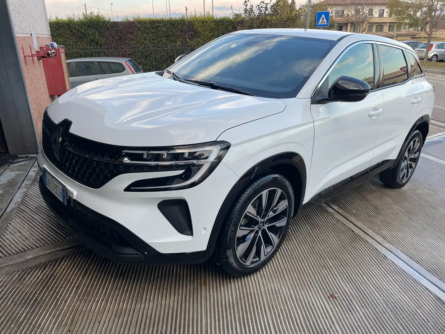 Renault Austral Austral 1.3 mild hybrid Techno 160cv auto Blanc - 1