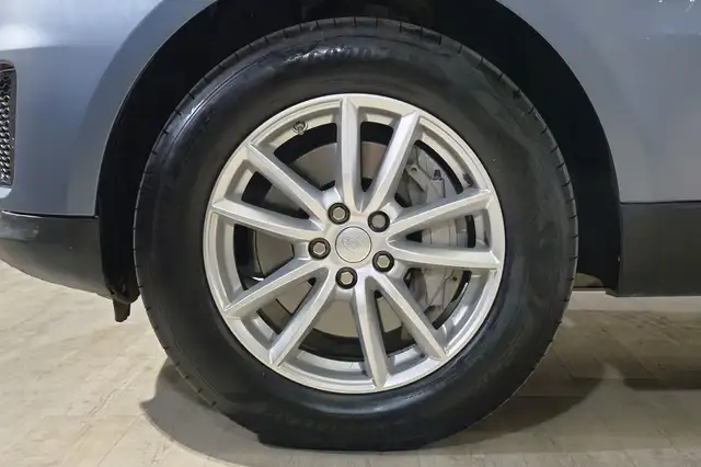 Land Rover Range Rover Sport view 14