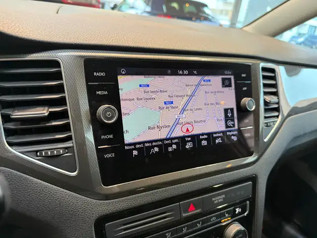 Volkswagen Golf view 14