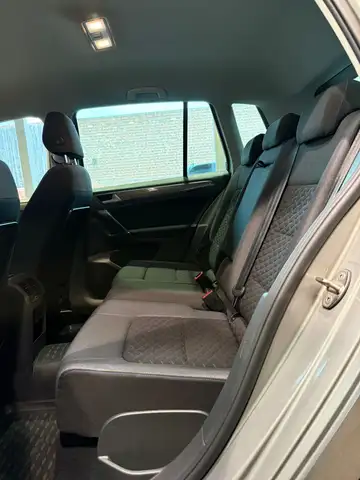 Volkswagen Golf view 13