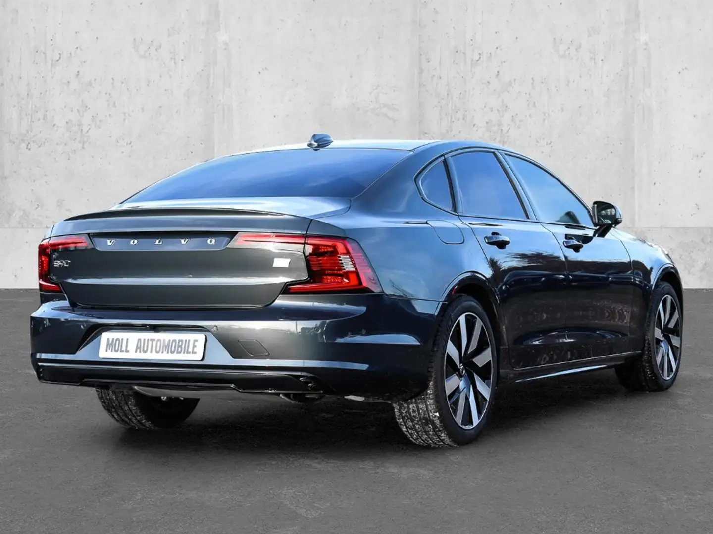 Volvo S90 Plus Dark Recharge Plug-In Hybrid AWD StandHZG El. Blau - 2