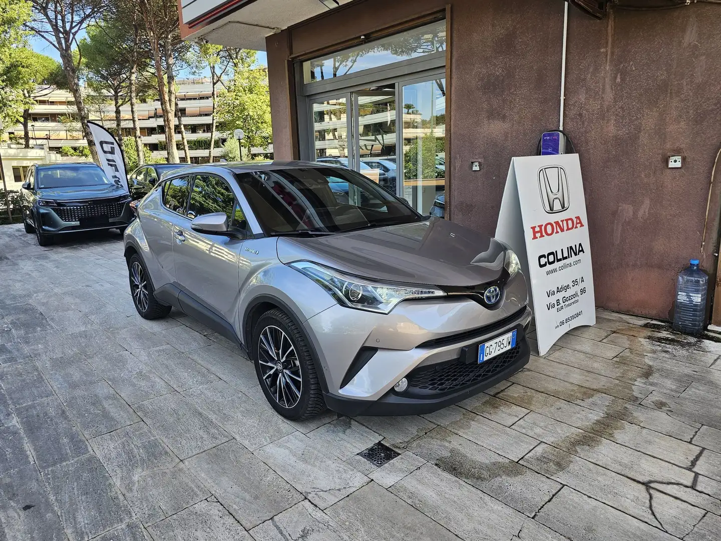 Toyota C-HR C-HR 1.8 Hybrid E-CVT Lounge Gris - 2