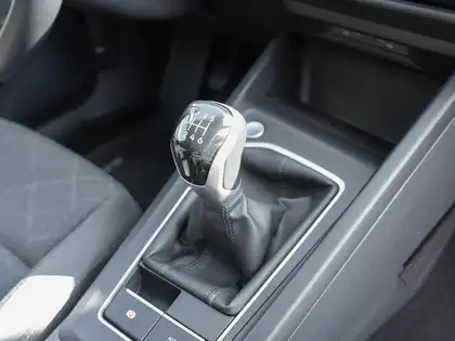 Annonce voiture d'occasion Volkswagen Golf - CARADIZE