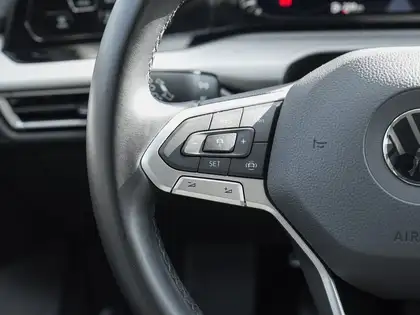 Annonce voiture d'occasion Volkswagen Golf - CARADIZE