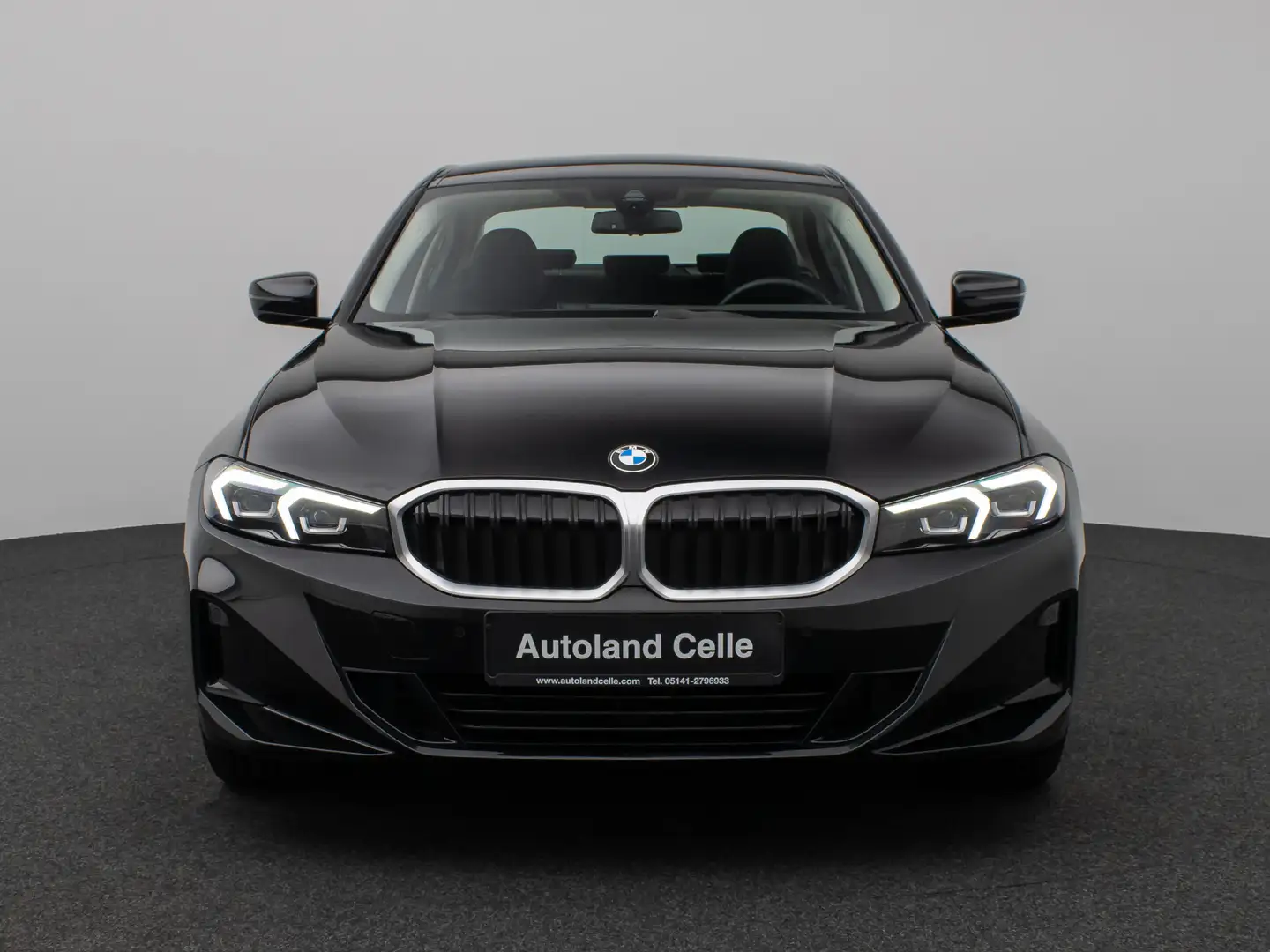 BMW 330 xD Lim. Kamera DAB Leder Alarm Sport 18Zoll Schwarz - 2