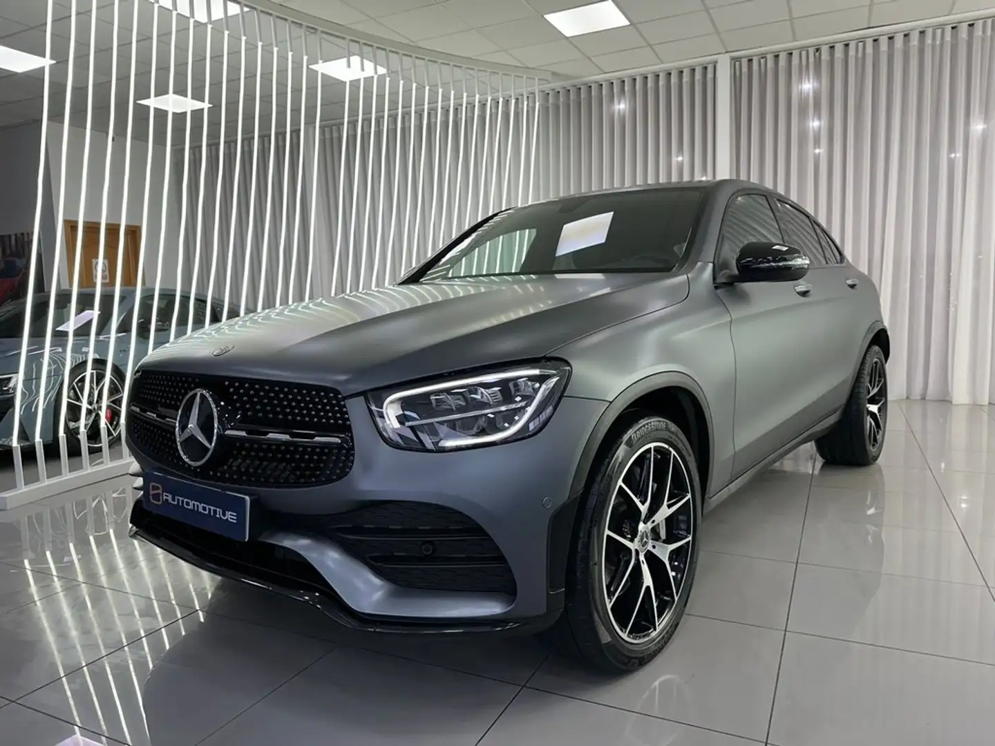 Mercedes-Benz GLC 300 d 4MATIC Gris - 1