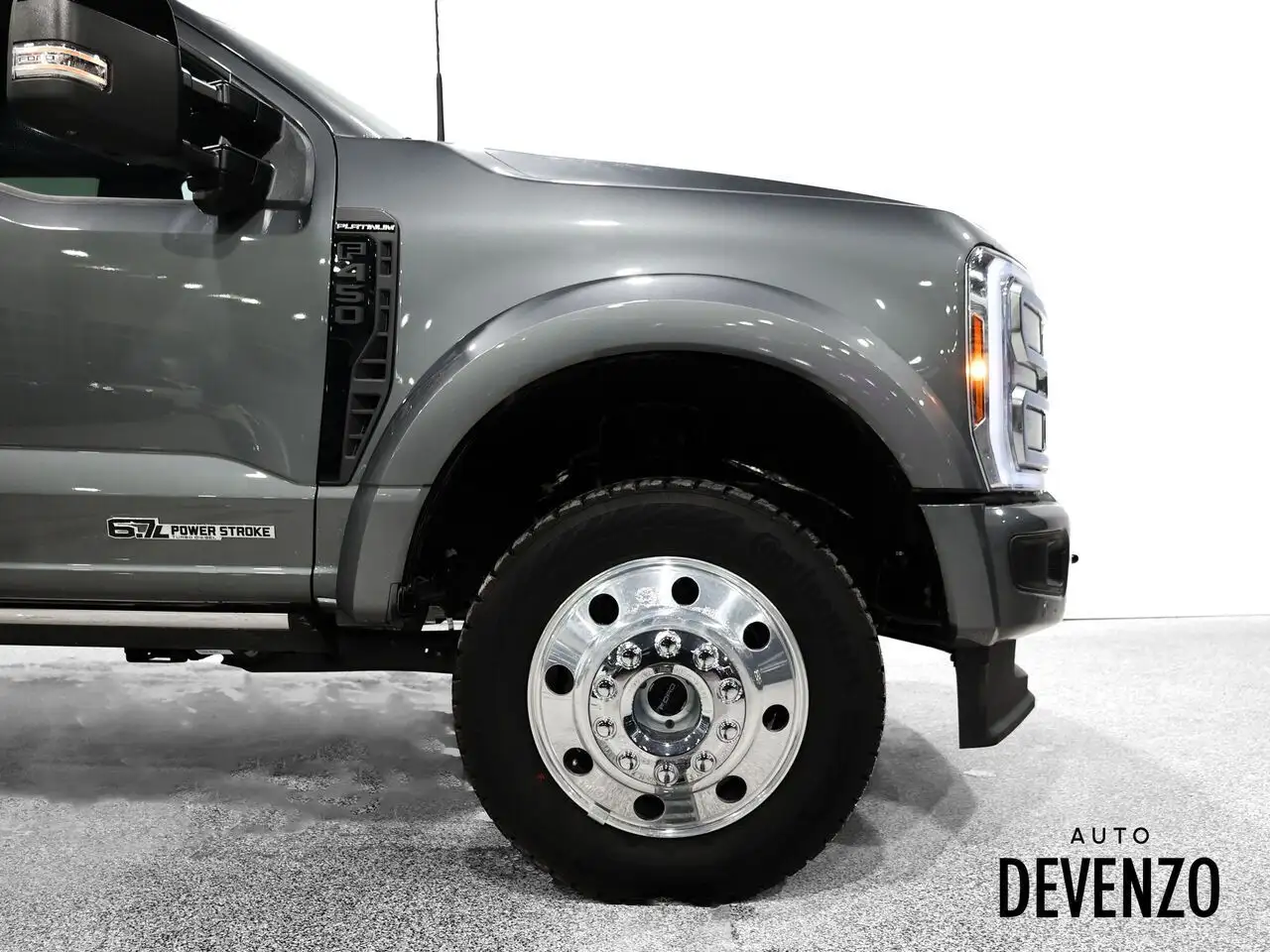 Ford F-450 Super Duty photo Ford F-450 Super Duty