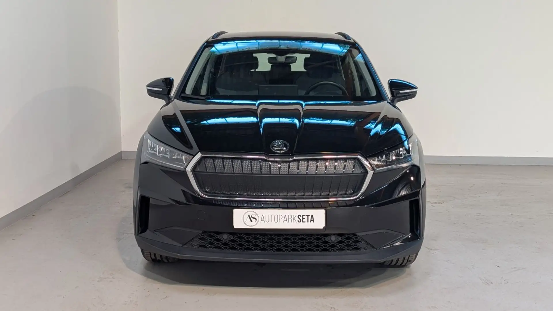Skoda Enyaq 60 Loft 62kWh AID*LANE*FRONT*AHK*LED*19" Schwarz - 2