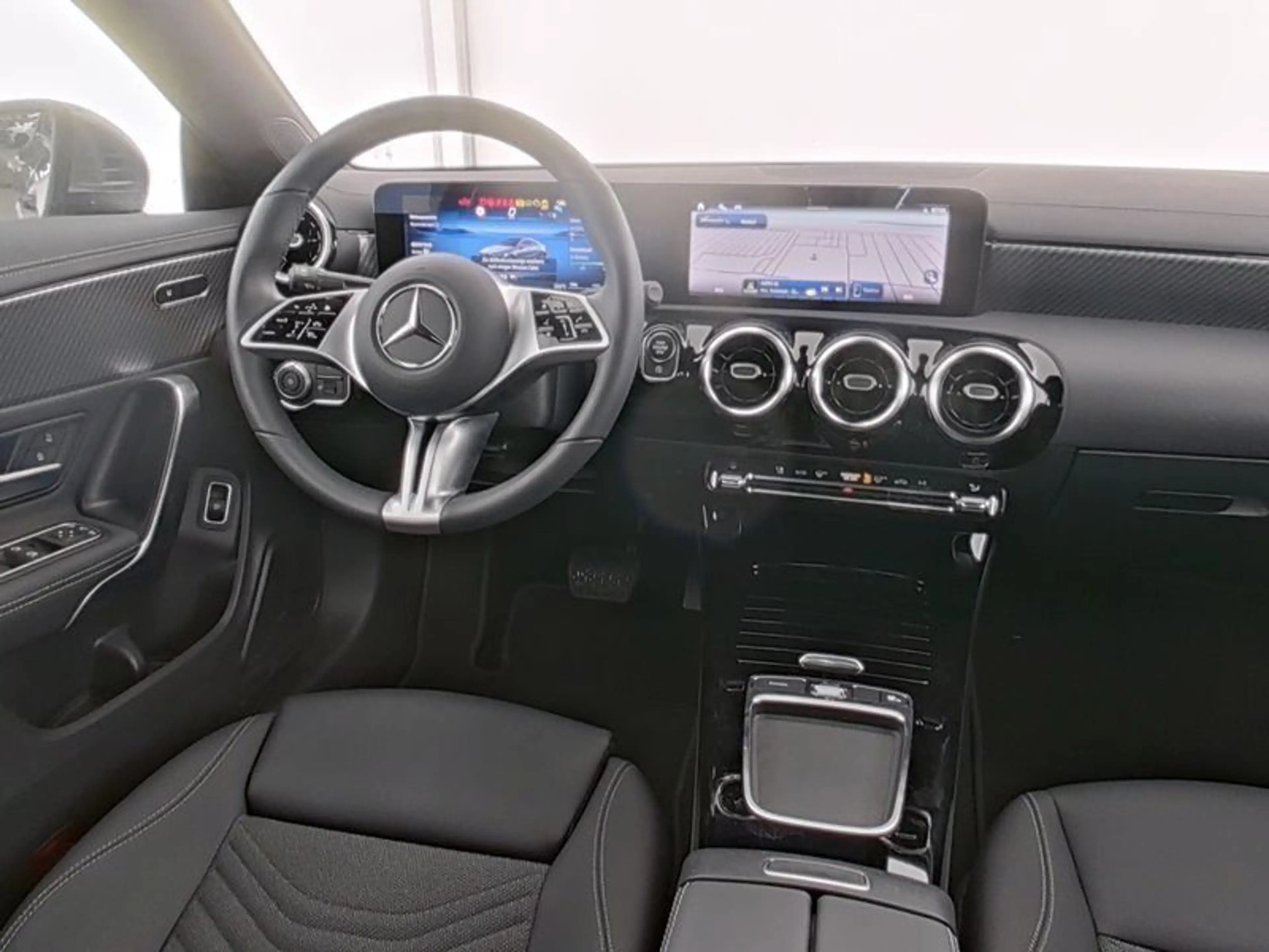 Mercedes-Benz CLA 180 7GDCT PROGRESSIVE ADVANCED WINTER KAMERA — photo 7