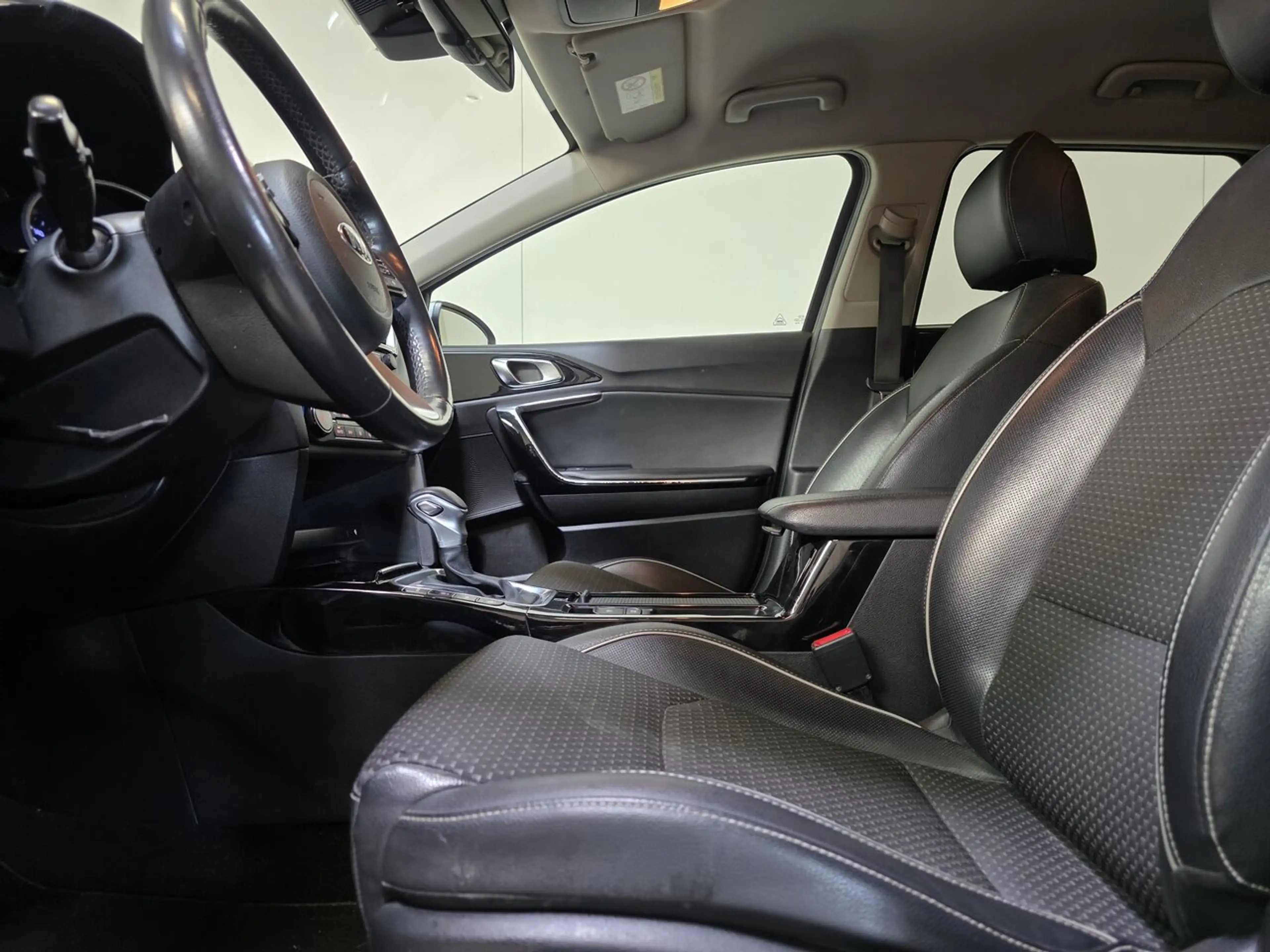 Kia Ceed SW / cee'd SW SW 1.4 Benzine Autom. - Apple CarPlay - Export! — photo 9