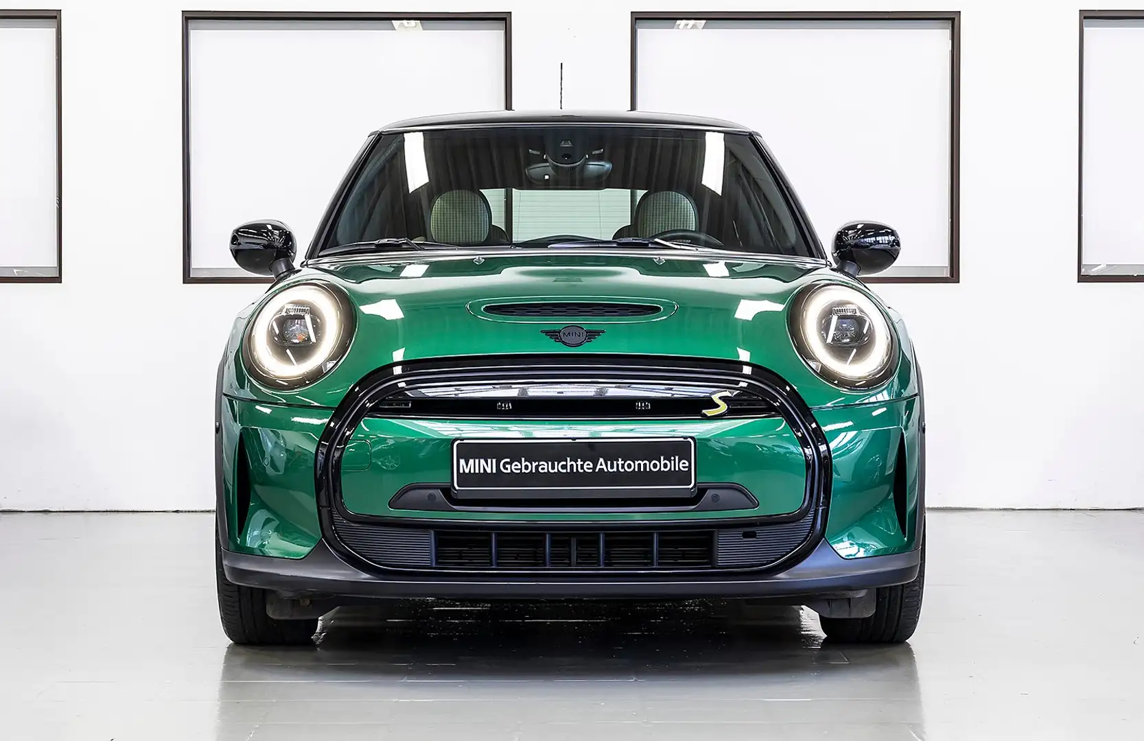 MINI Cooper SE TRIM LED NAV+ ACC DAS KAM PAS KAY SHZ SH LHZ 17" Grün - 2