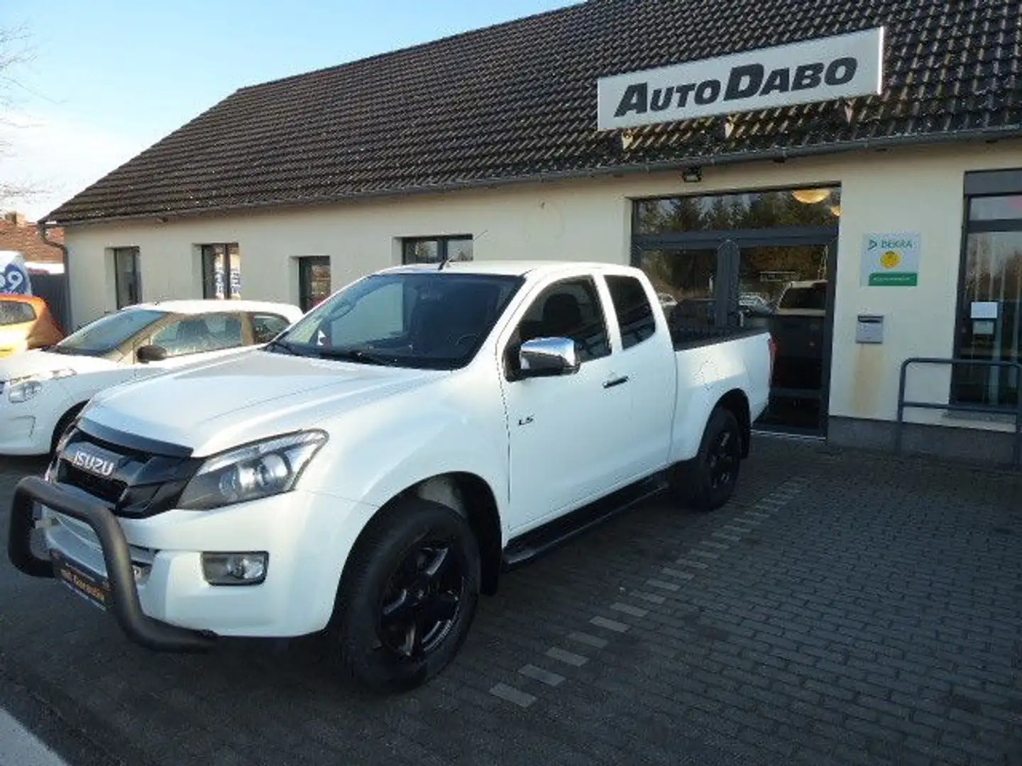 Isuzu D-Max Space Cab 4WD Weiß - 1