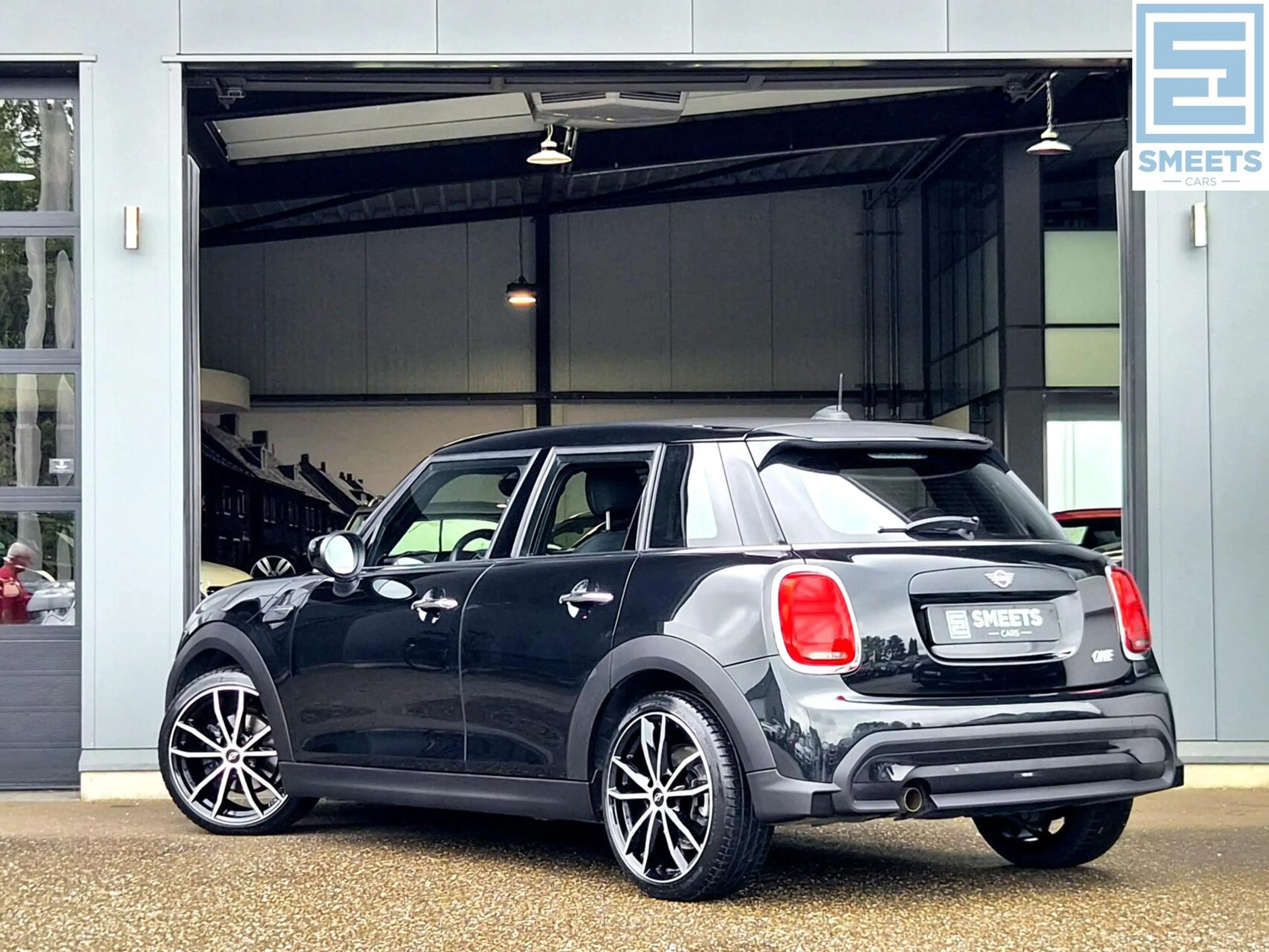 MINI One 5-Deurs 1.5 Business Edition — photo 2