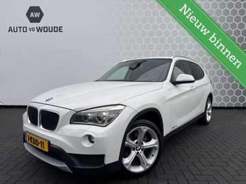 sDrive20i High Executive Leer Automaat Xenon