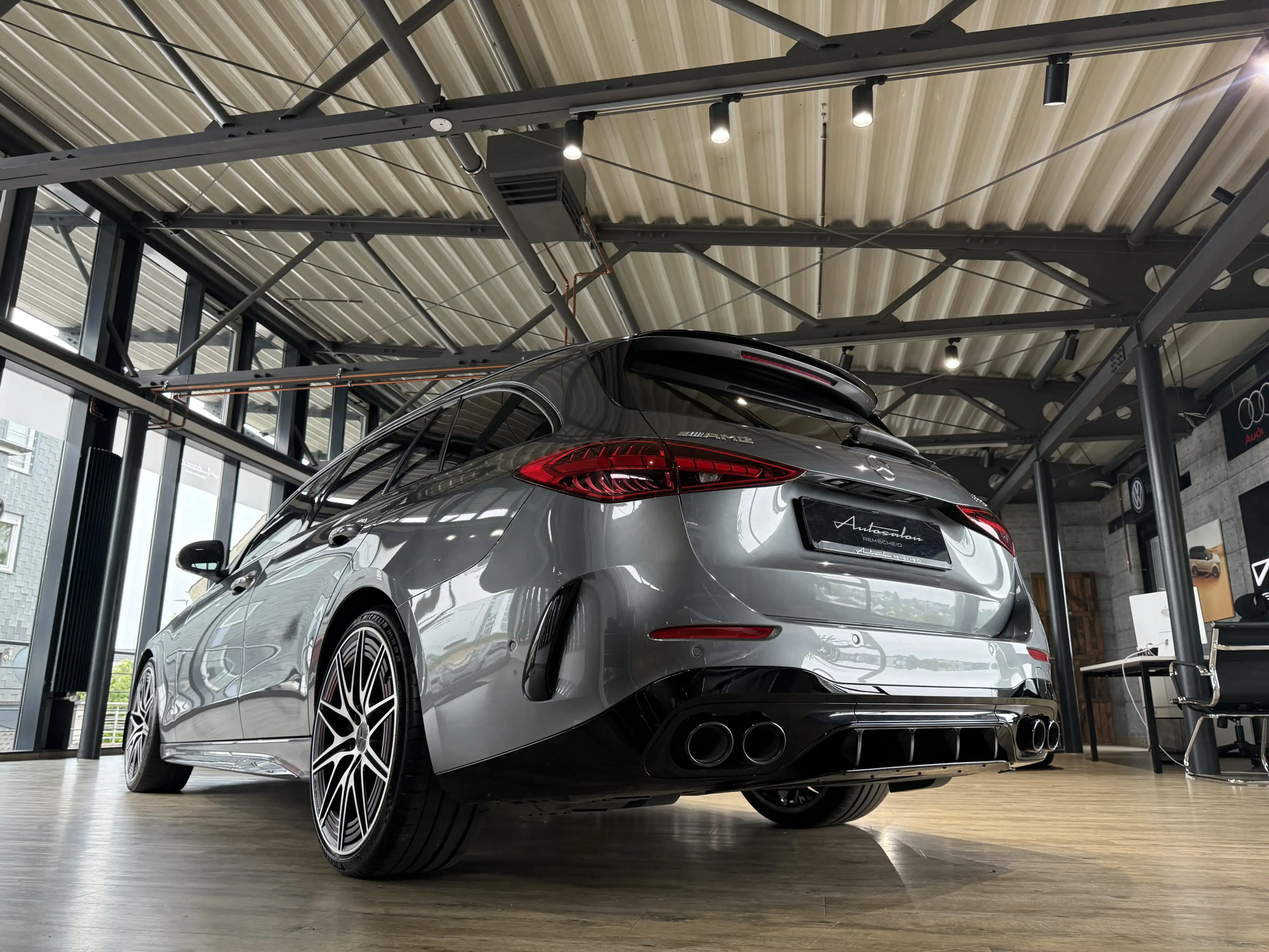 Mercedes-Benz C 43 AMG 4Matic T*PERF.ABGAS*360°KAM*DISTR.*HUD* — photo 11
