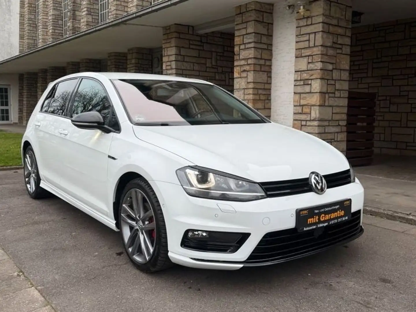 Volkswagen Golf VII Lim. Lounge BMT*R-LINE*SHZ*DSG*SPH Wit - 1