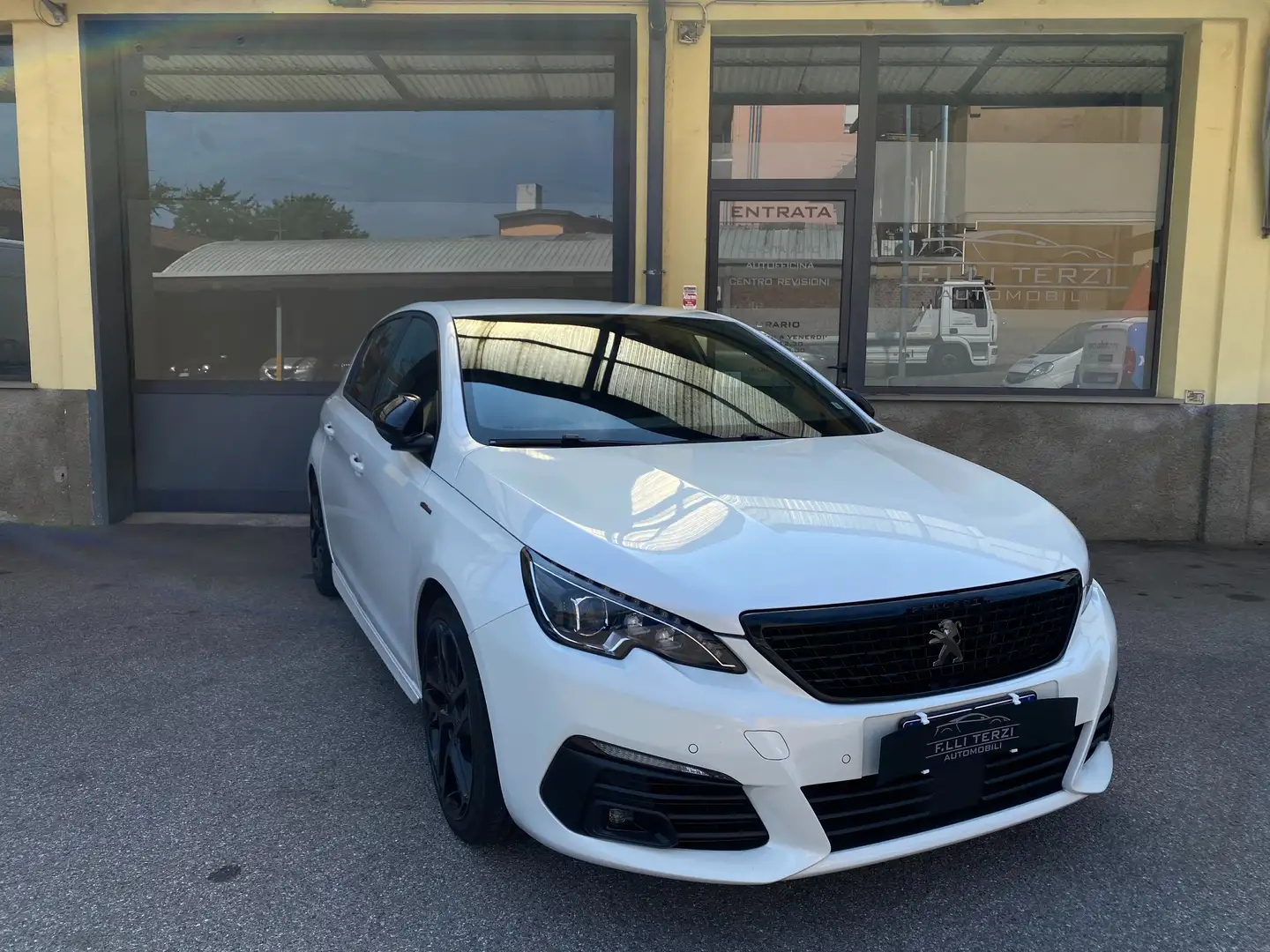 Peugeot 308 308 5p 1.5 bluehdi GT Line s Fehér - 1