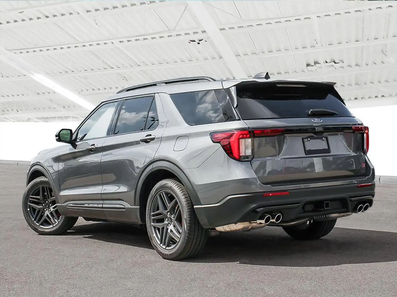Ford Explorer снимка Ford Explorer