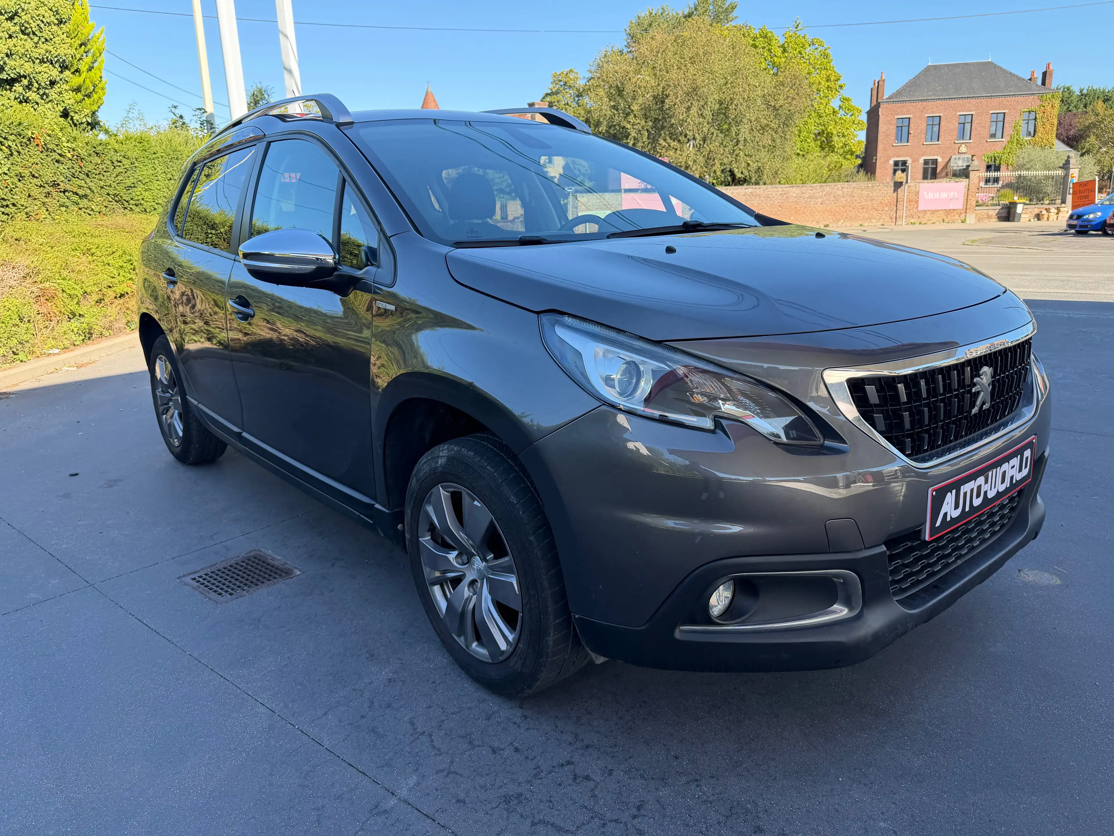 Peugeot 2008 2008 1.2i PureTech Style S — photo 3