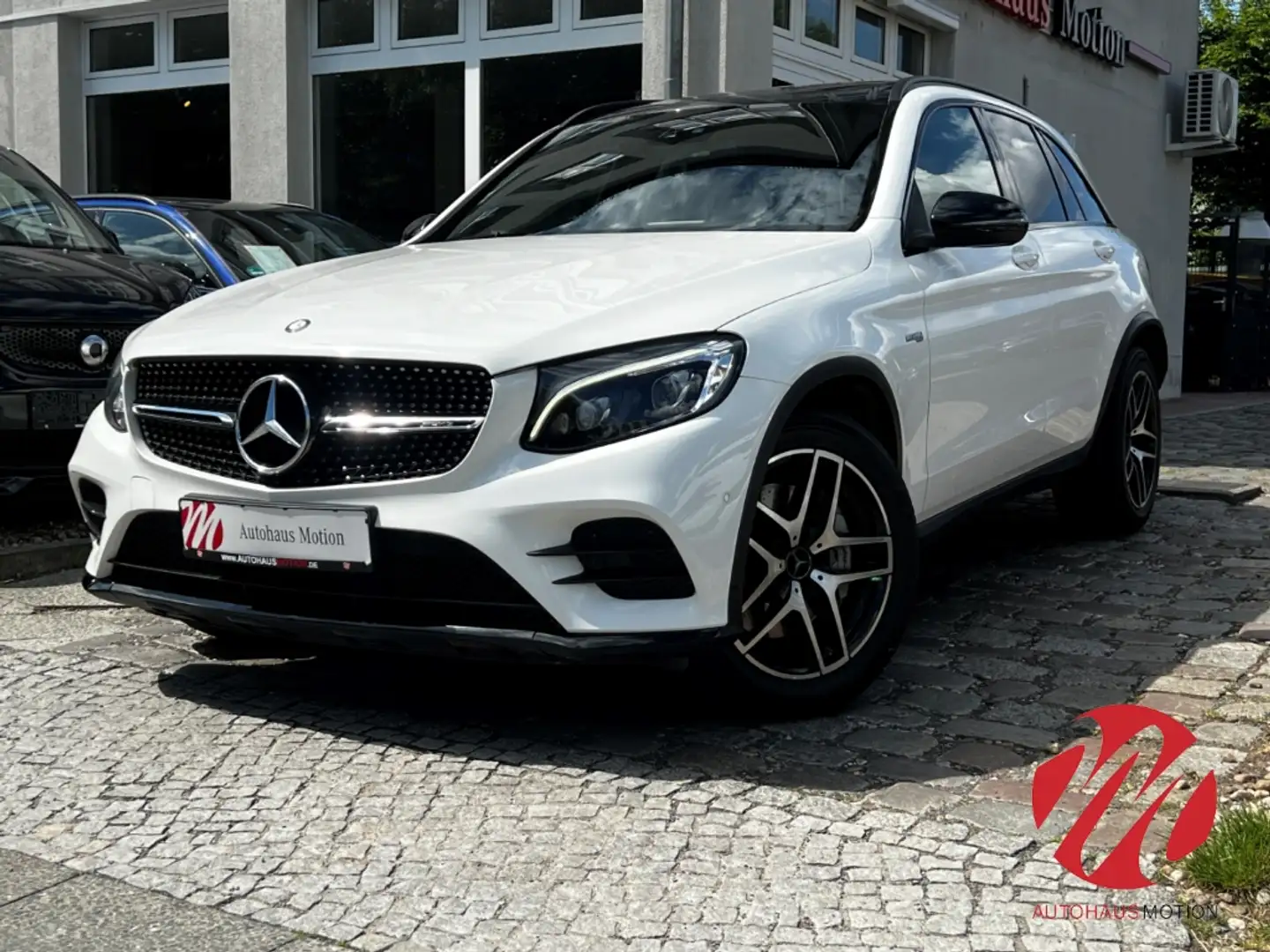 Mercedes-Benz GLC 43 AMG 4M LED KAMERA PANO LUFT NAVI AMBIENTE Biały - 2