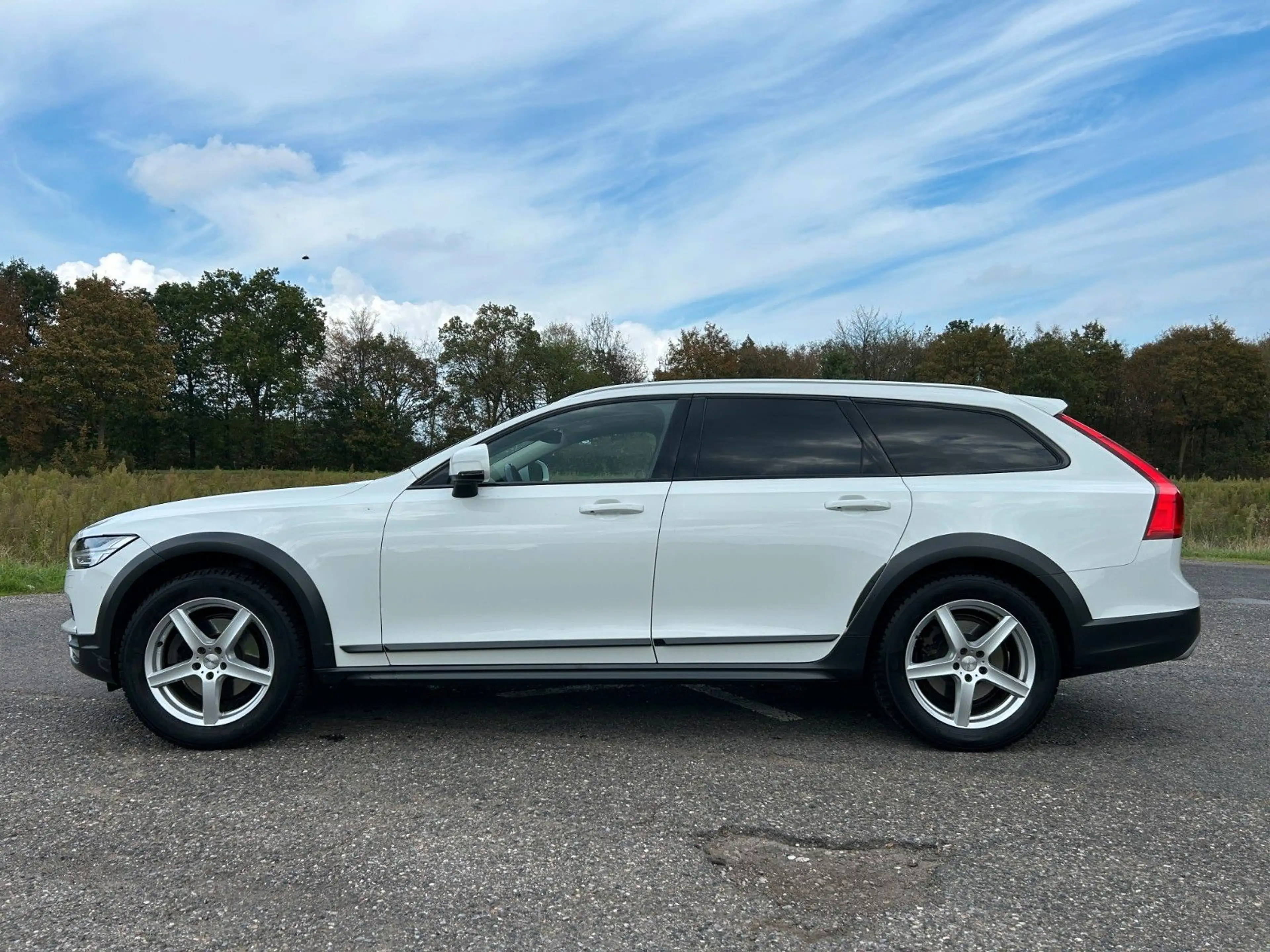 Volvo V90 Cross Country Pro 2.0 AWD Navi Kamera AHK — photo 2