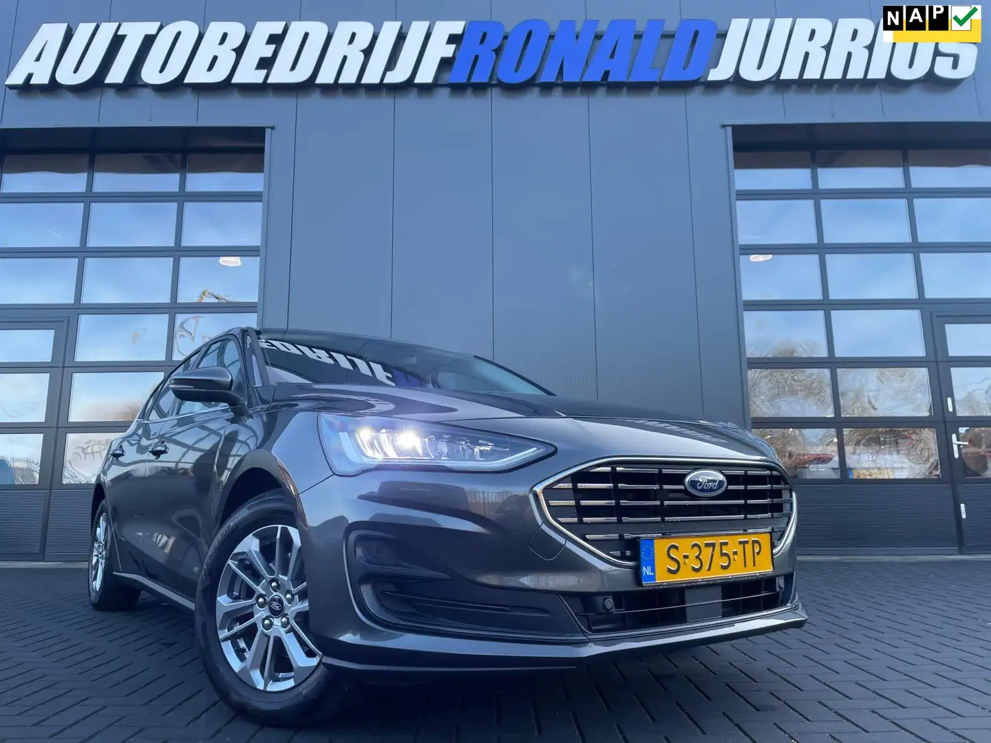 Ford Focus 1.0 EcoBoost Hybrid Titanium NL.Auto/Carplay/Full Grau - 1