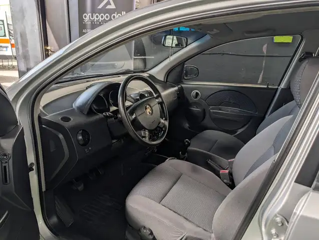 Chevrolet Kalos view 8