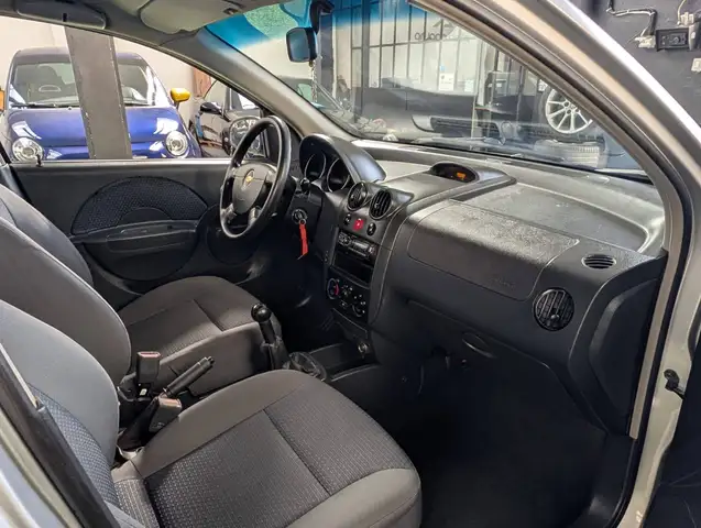 Chevrolet Kalos view 7