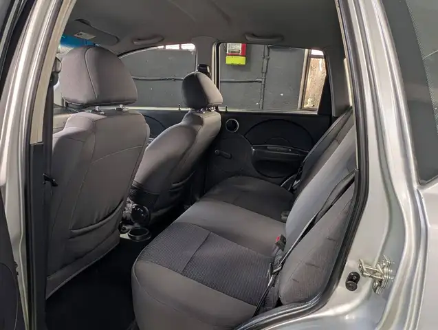 Chevrolet Kalos view 9