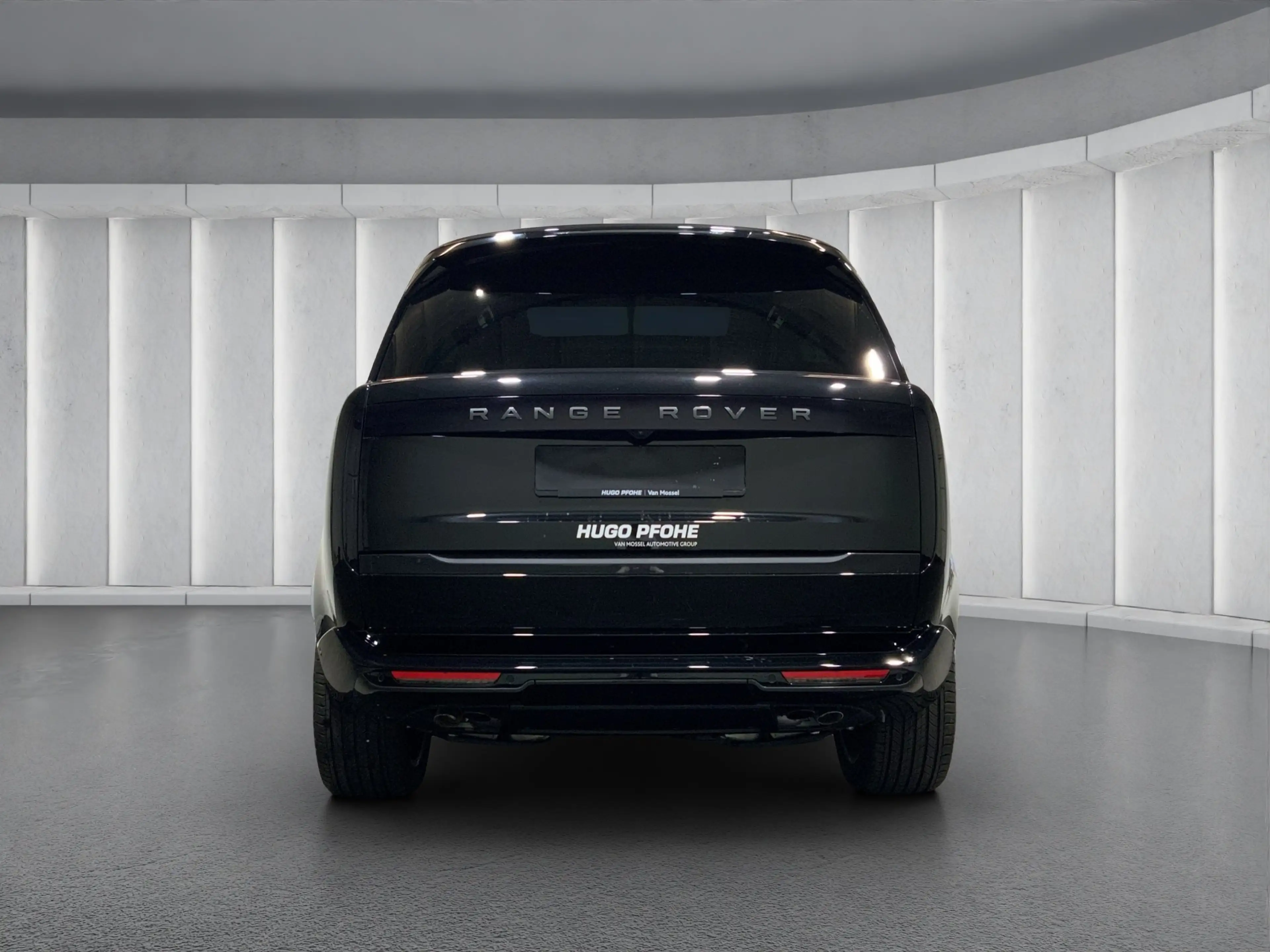 Land Rover Range Rover HSE 4.4 P530 Lang Geländewagen. 390 kW. 5-türig — photo 3