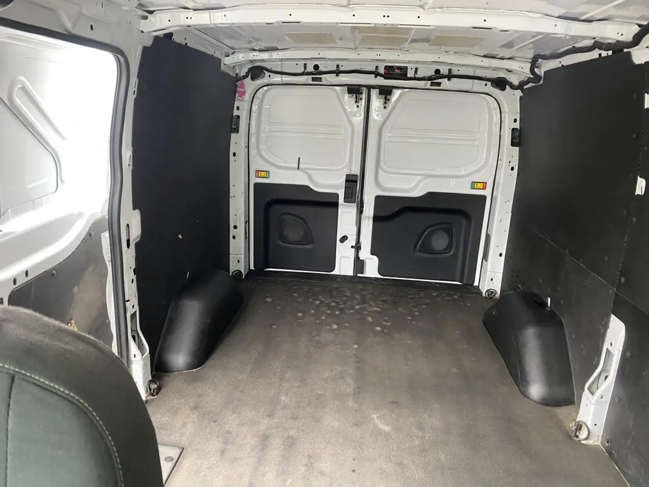 Ford E-Transit photo Ford E-Transit