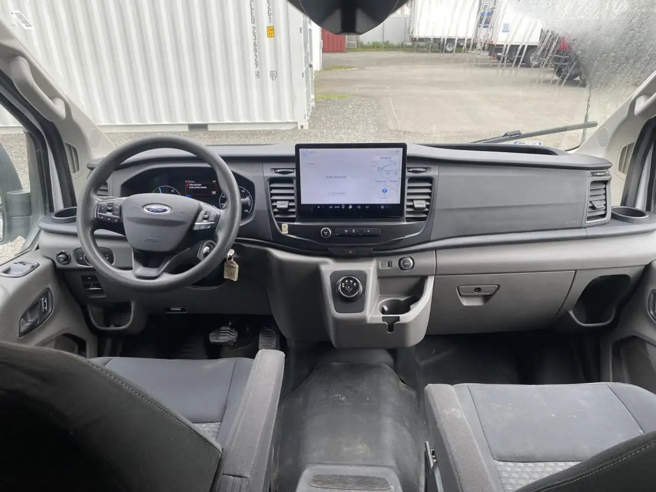 Ford E-Transit photo Ford E-Transit