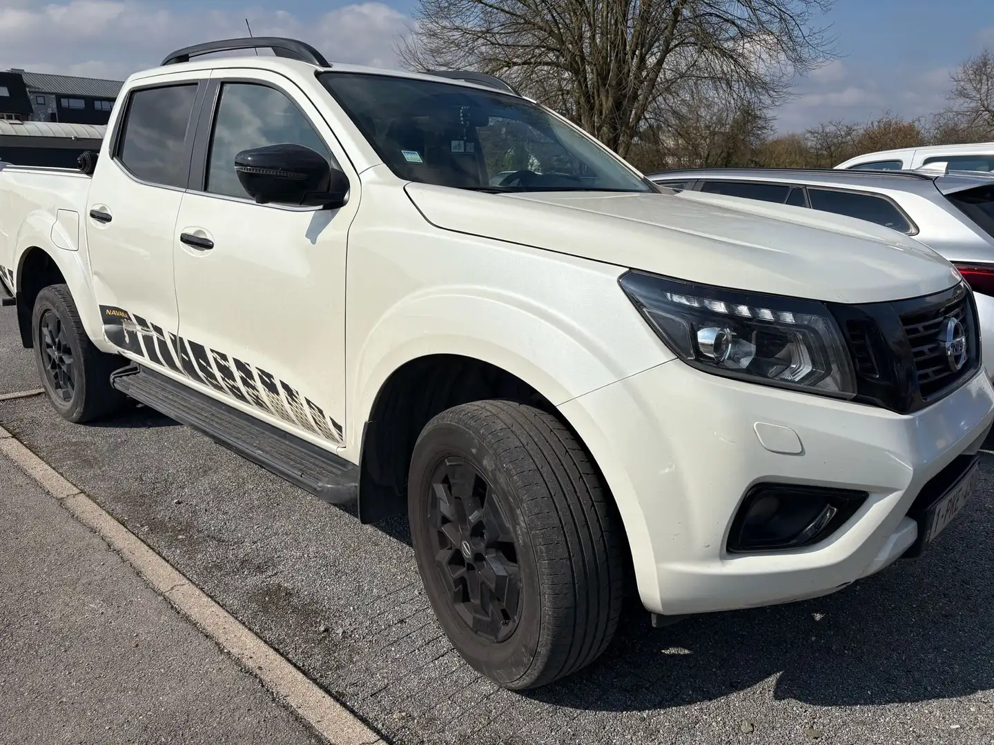 Nissan Navara 2.3 dCi 4WD N-Guard - 1