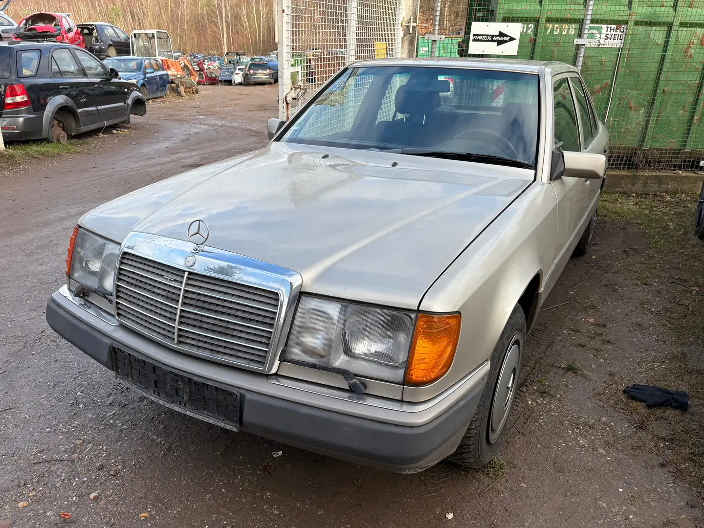 Mercedes-Benz E 230 E-Klasse Gris - 1