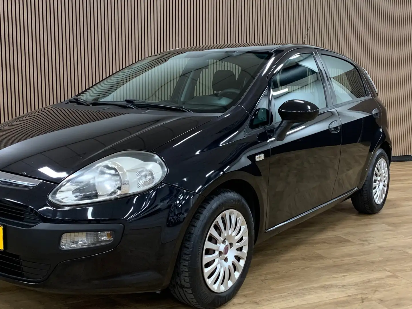 Fiat Punto Evo 1.2 Active|Airco|135000KM| Schwarz - 2
