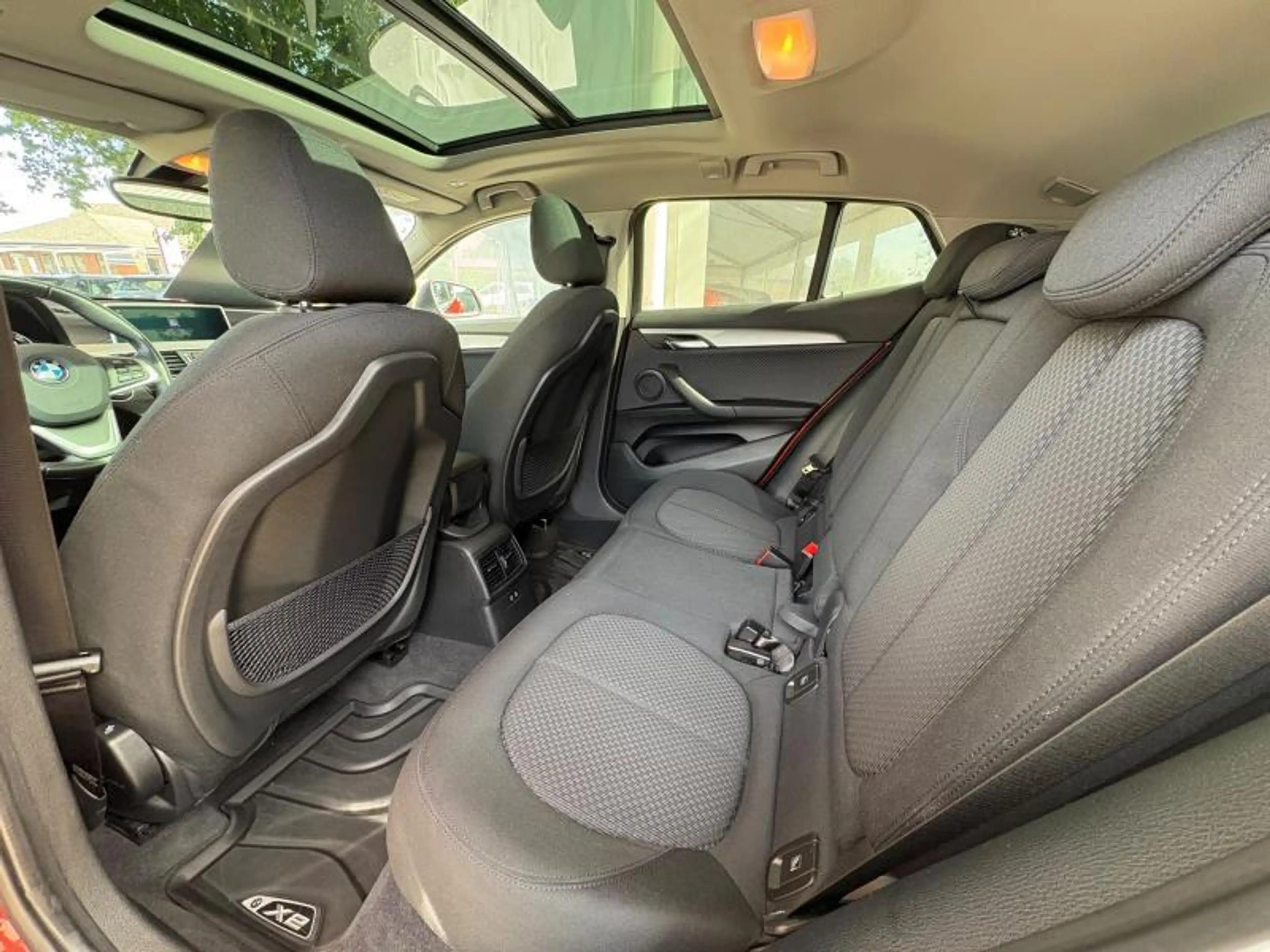 BMW X2 sDrive 16d Cruise Cam Att. Rem. — photo 12