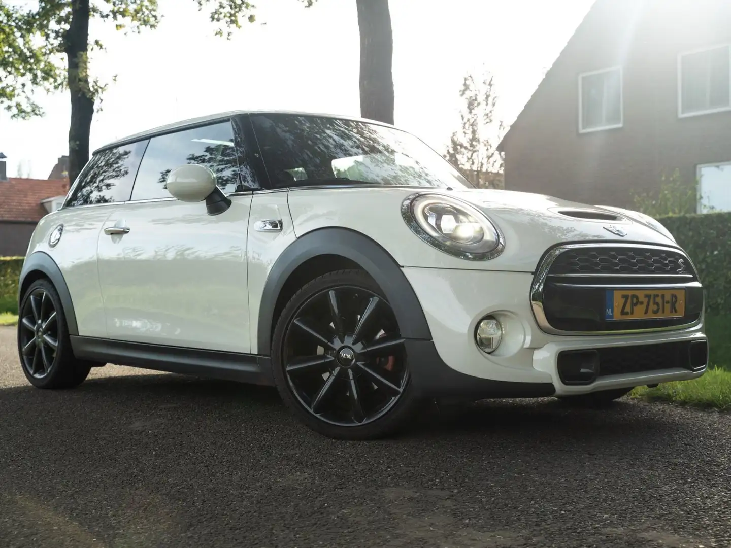 MINI Cooper S 2.0 Chili Pepperwhite | Pano | Vol Leder Zwart Bílá - 1