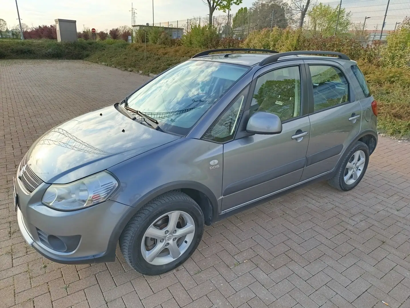 Suzuki SX4 1.9 ddis 4X4 Grigio - 1