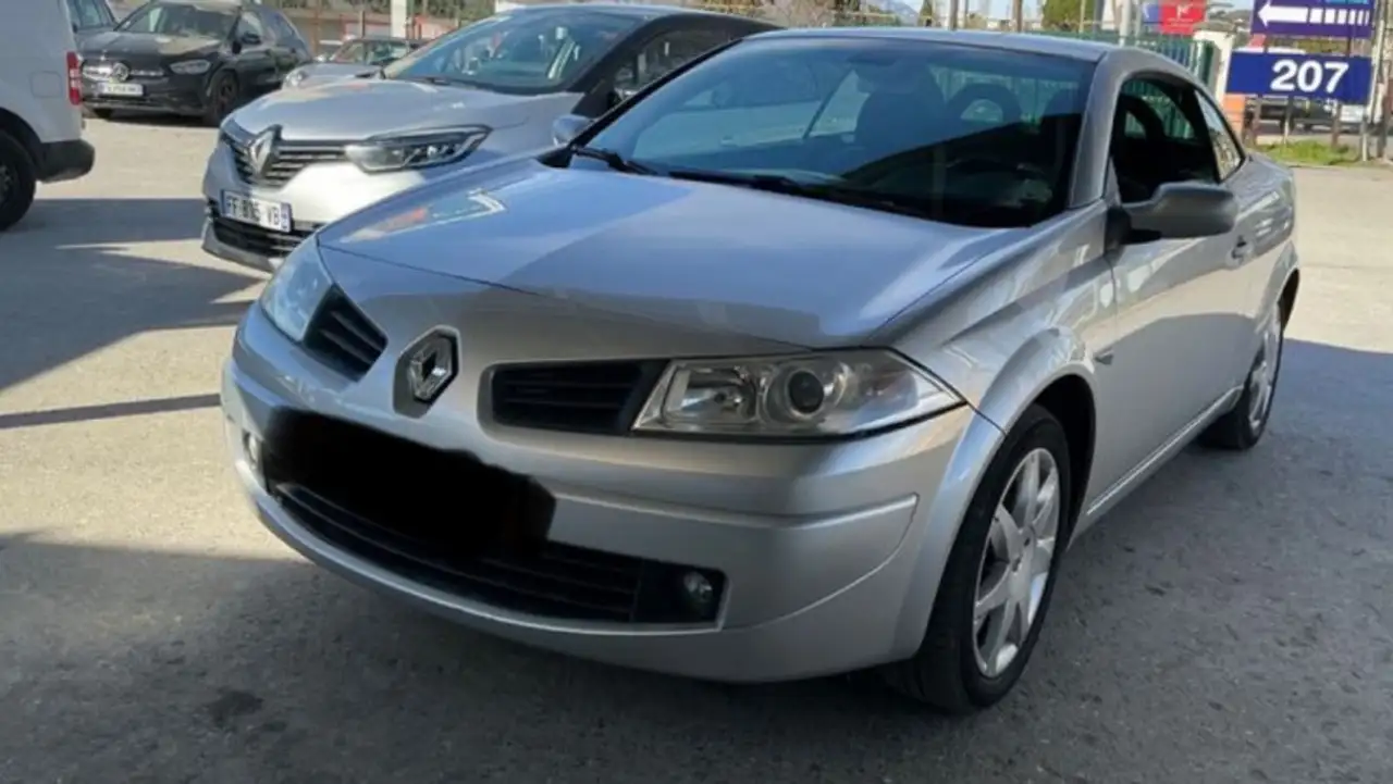 Renault Megane 1.6 16V 110CH DYNAMIQUE BVA