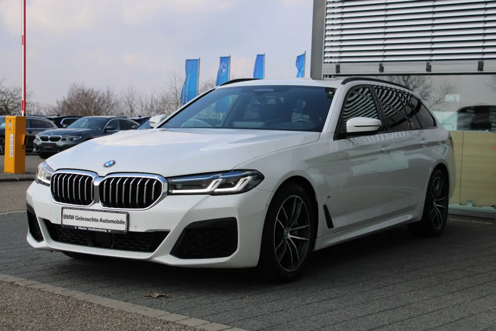 BMW 530 d Tour M Sport Laser Inno HeadUp Pano ACC Cam - 1