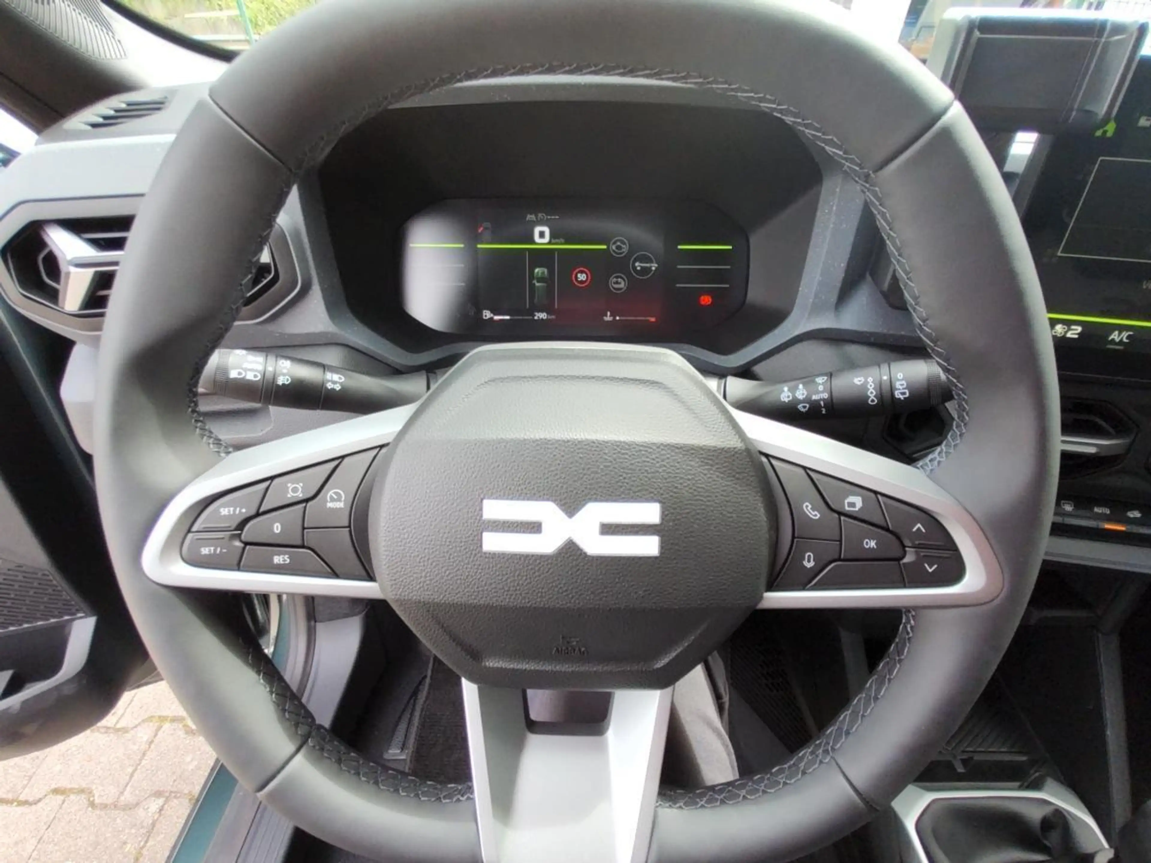 Dacia Duster Journey mild hybrid 140 — photo 8