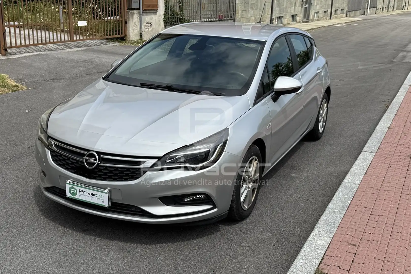 Opel Astra Astra 1.6 CDTi 110CV Start&Stop 5 porte Business Plateado - 2