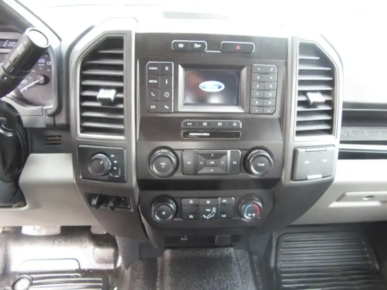 Ford F 550 снимка Ford F 550