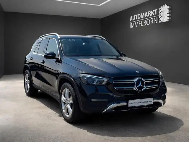 Mercedes-Benz Gle view 2