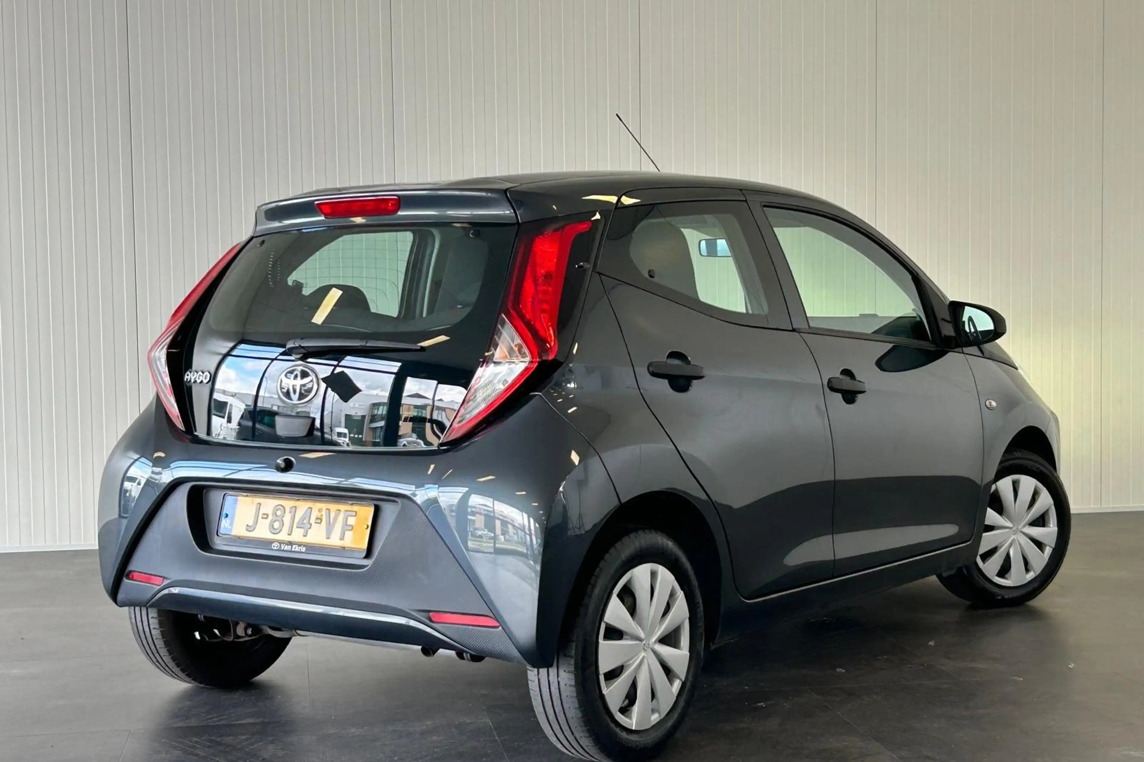 Toyota Aygo 1.0 VVT-i X-Fun, Airco, Bluetooth — photo 2