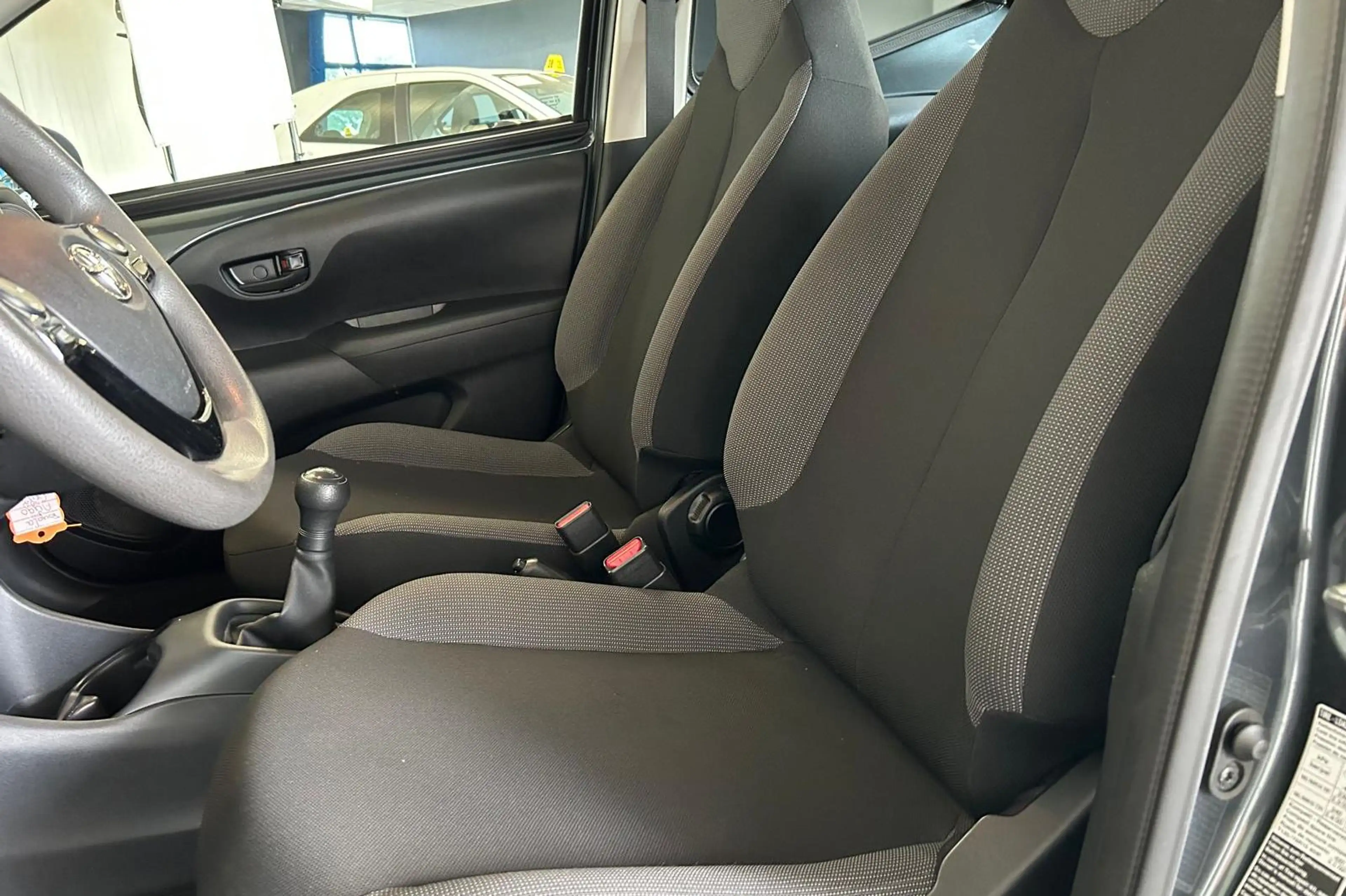 Toyota Aygo 1.0 VVT-i X-Fun, Airco, Bluetooth — photo 5
